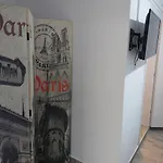 Small Budget Center Apartment *