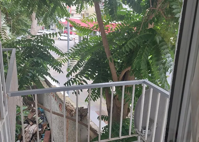 Small Budget Center * Thessaloniki