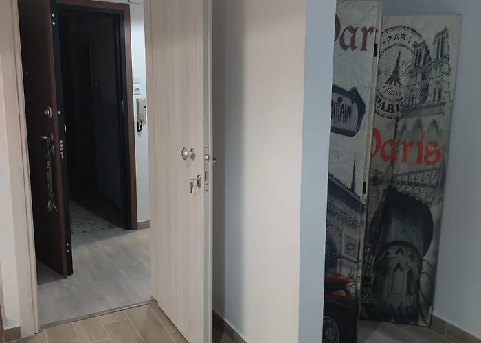 Apartment Small Budget Center *