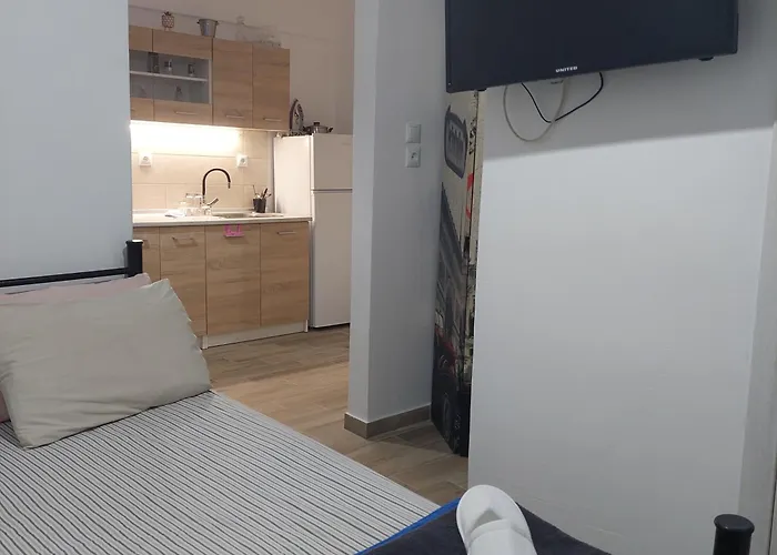 Small Budget Center *