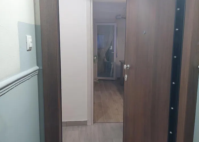 Small Budget Center Apartment